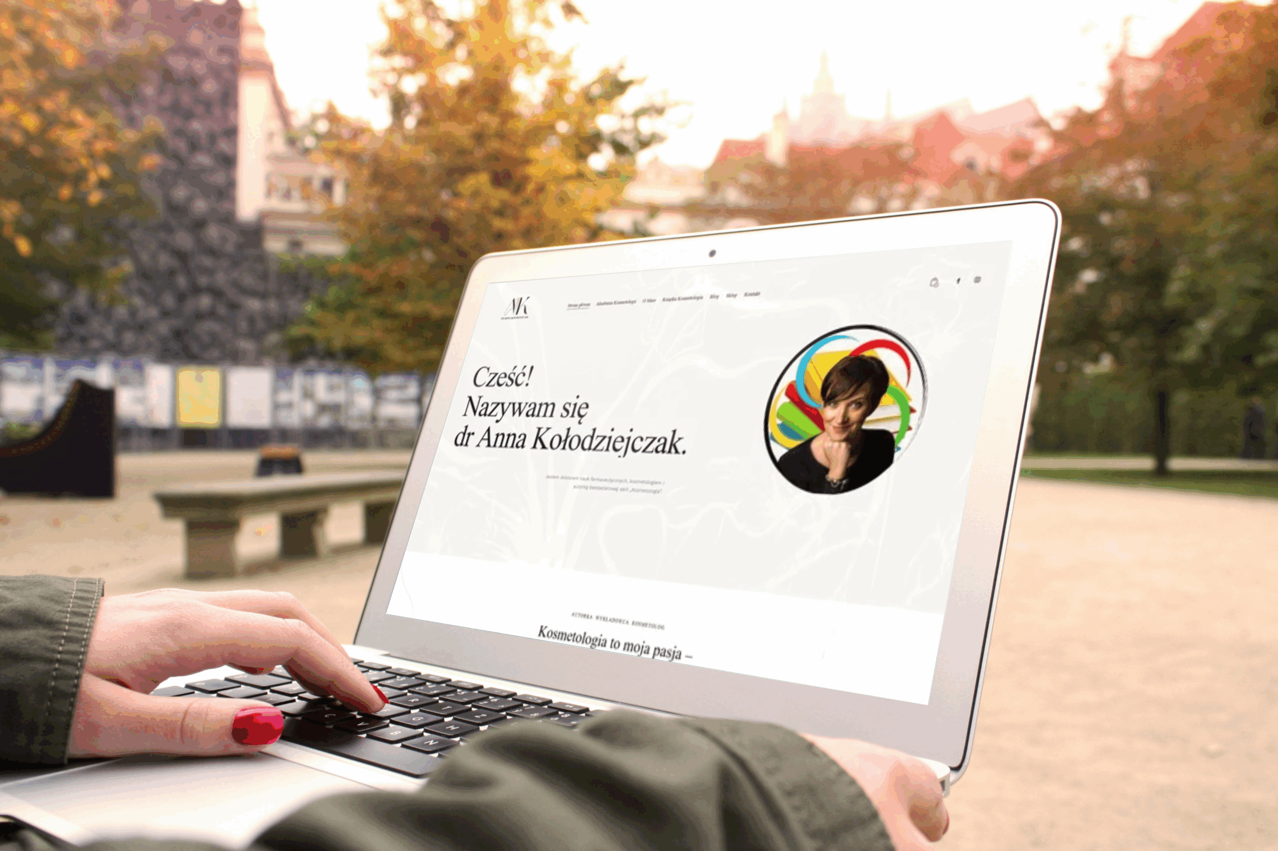Mockup responsywnego personal brandu Dr Anna Kołodziejczak na różnych urządzeniach - tablet, laptop, telefon