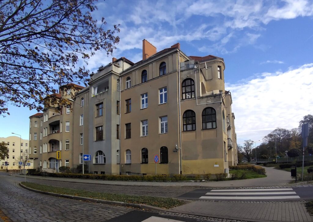 Głogów — przedwojenne kamienice przy ul. Kołłątaja