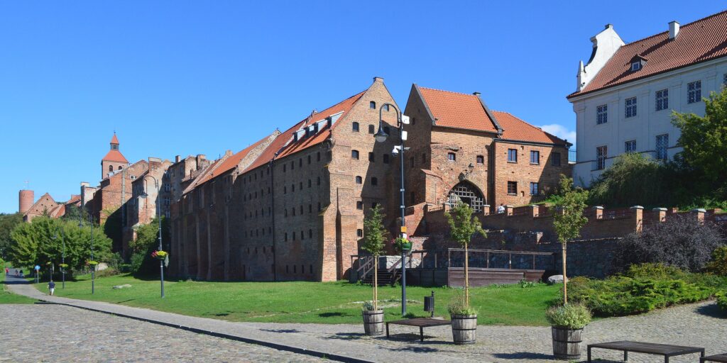 Grudziądz — Brama Wodna i spichlerze