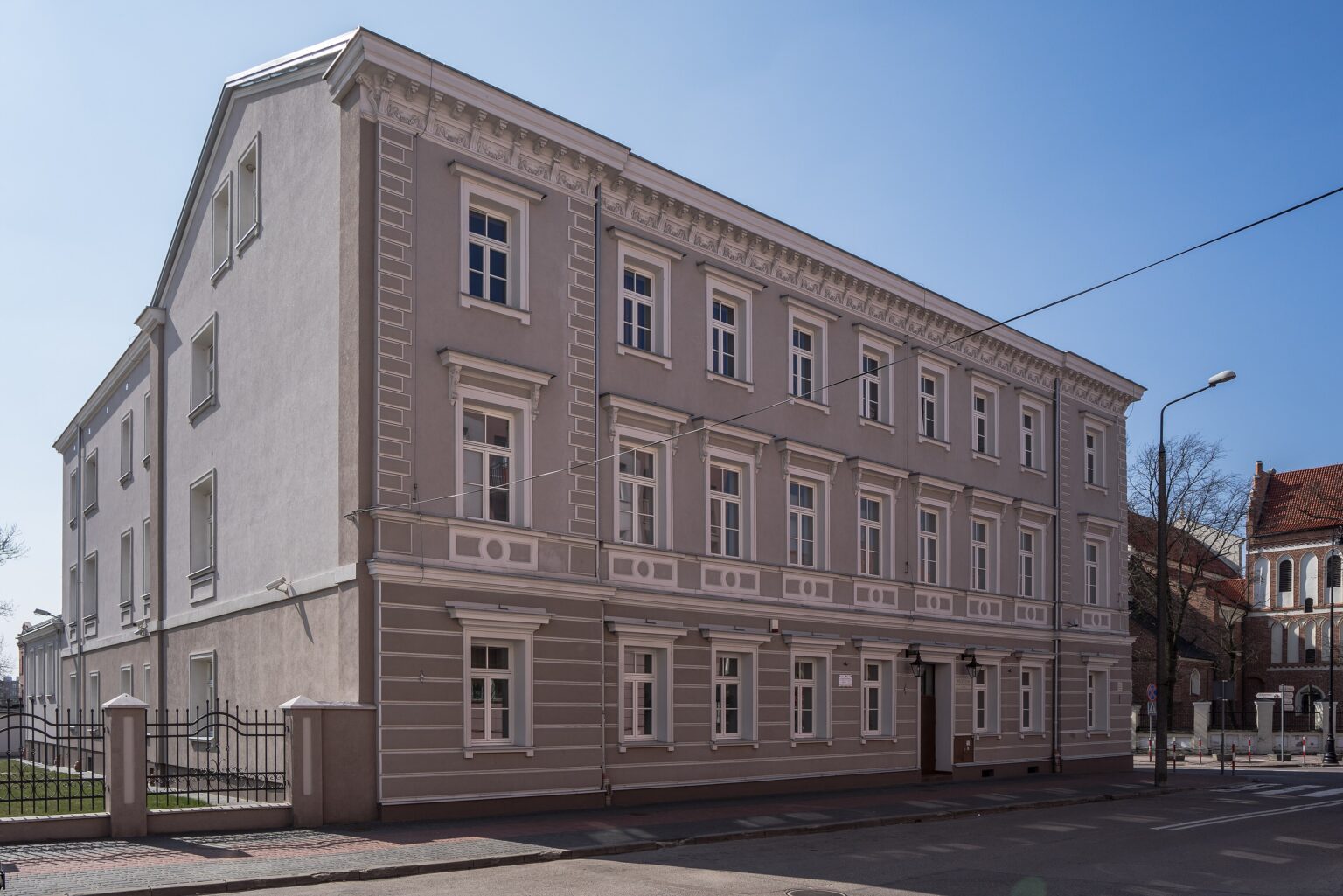 Gmach Muzeum Północno-Mazowieckiego w Łomży; pozycjonowanie stron internetowych dla firm z Łomży