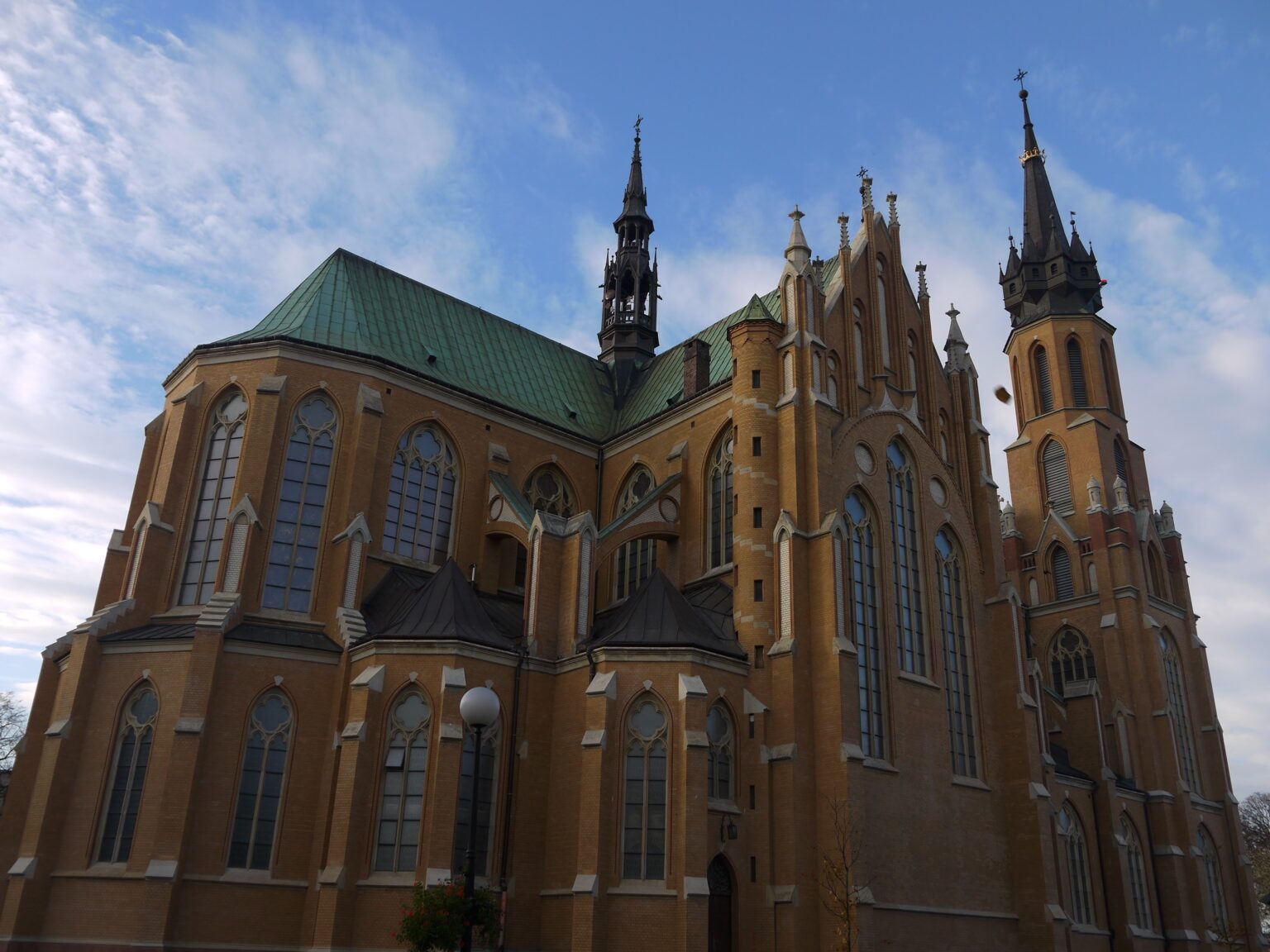 Neogotycka katedra Opieki Najświętszej Maryi Panny w Radomiu; pozycjonowanie stron internetowych w Radomiu